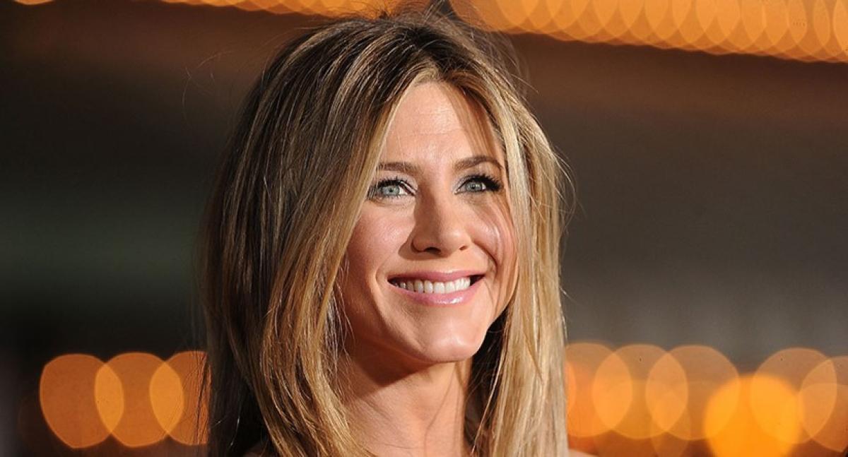 Jennifer Aniston is considering adoption from Mexican orphanage